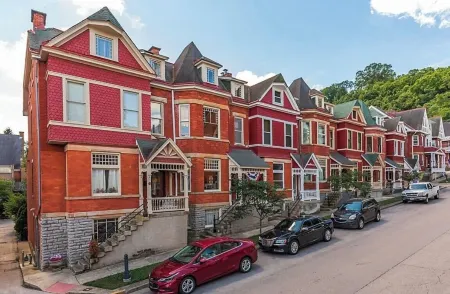 Spacious 4-bedroom 19th Century home in historic downtown Maysville!