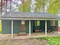Peaceful 3-Bedroom Getaway on Loon Lake – Paddle, Hike, Unwind Hotels in Plainfield Township
