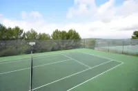 T3 with magnificent mountain view, swimming pool and parking