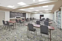 Hampton Inn & Suites Cleveland/Oakwood Village Hotels in Macedonia