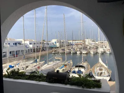 Appartement à Cap Marina فنادق في 