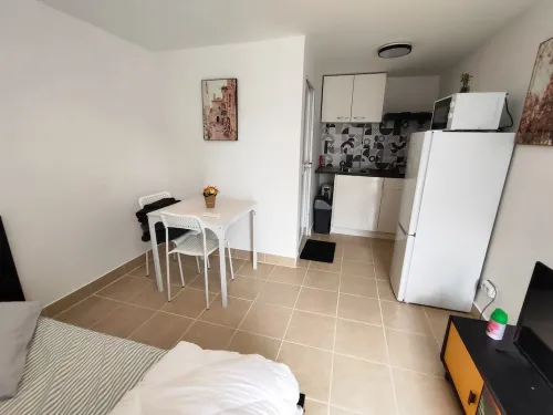 One-storey studio with free parking Hotels in Le Passage