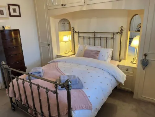 Cosy home in quiet cul-de-sac. Private fenced garden and free parking.