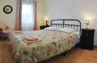 Au Levant de Marie Il: luxury apartment with swimming pool and gym Hotels in Gaillac