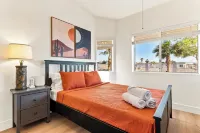The Golden Oasis : Pool & Game Room 4BDRM 3BATH 12BED