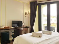 The Maceo Hotel - parking