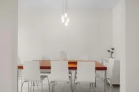 2 Bed Oasis Apartment & Garden Hotels in East Molesey