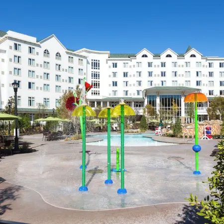 Dollywood's DreamMore Resort and Spa