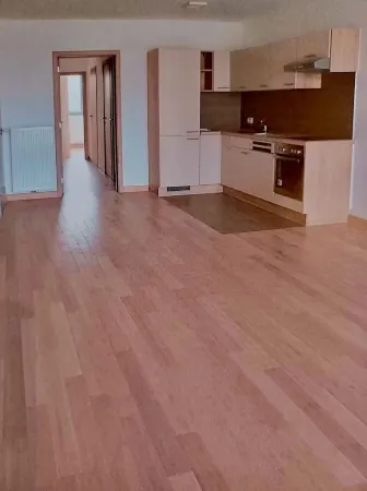 Sylvain du Puis residence opposite the Anderlecht chopine, ring, bus, metro. Отели в г. Андерлехт