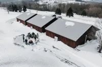 Golf, Outdoor Bar, Restaurant - The Oakwood Cabin