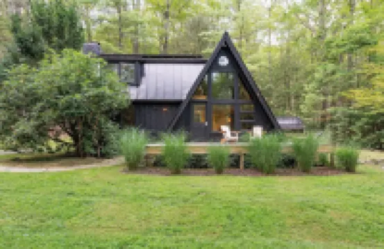 Black Pines A-Frame – A Cozy Catskills Retreat