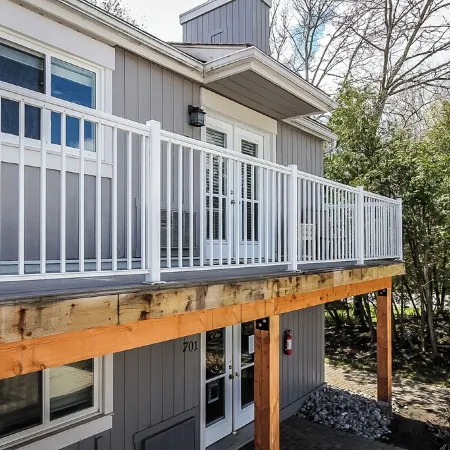 K's Cozy Condo -Mins. to Beach, Trails, Shops, Skiing. Walk to restaurants, bar.