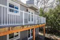 K's Cozy Condo -Mins. to Beach, Trails, Shops, Skiing. Walk to restaurants, bar.