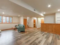 3-bed, 3-bath, 3-car garage executive home in Marshfield, WI Hotels in Marshfield