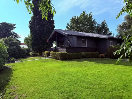 Küstenglück Ostfriesland - Cozy vacation home. Pet friendly Отели в г. Зюдброкмерланд