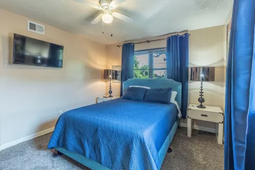 Spacious 3-Bedroom Home - Pet Friendly with Fenced Backyard