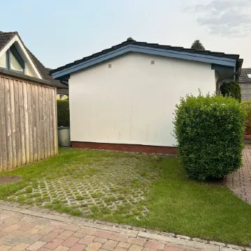 New! Modern, completely renovated vacation bungalow in a quiet and central location!