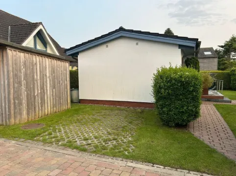 New! Modern, completely renovated vacation bungalow in a quiet and central location!