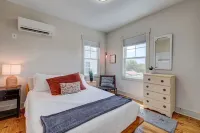 Large home sitting on the marshlands with all your beach vacation needs!