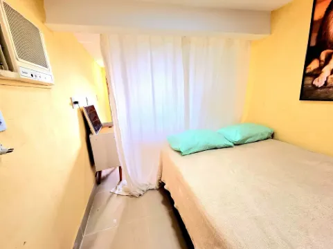 House in Campo Grande RJ With air conditioning and computer. Отели рядом с достопримечательностью «Museu do Corpo de Fuzileiros Navais»