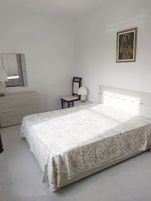 Günstig, Neue Wohnung in Ruhigen Olivenhain. Nur 3 km vom Strand Entfernt Hôtels à proximité de : Holiday Village