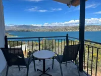 House by the sea فنادق في Salamis Island