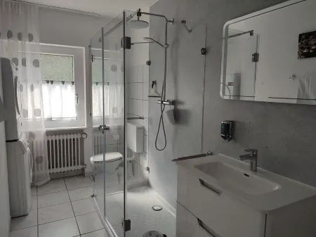 Spacious and quiet 'Ferienwohnung Schwarzwaldblick' with a picturesque view Отели в г. Бад-Петерсталь-Грисбах