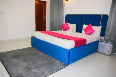 Entire 3BHK Duplex Villa Golf Course Road Hotels in 