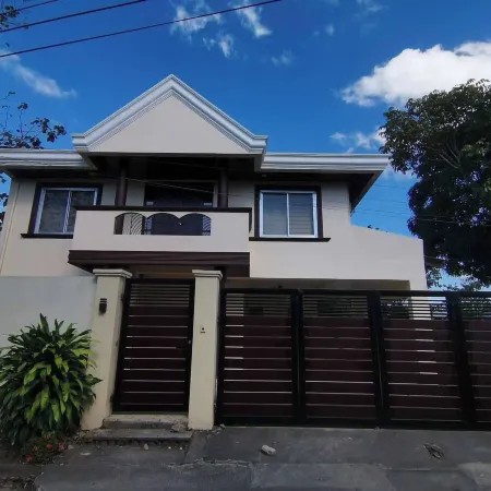 Cozy 3br home entry to CWC, Pili Golf, Naga, Bicol
