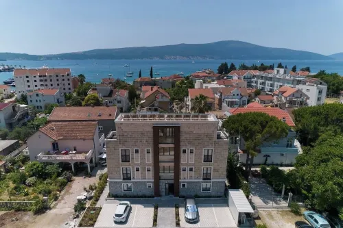 Moderna Luxury Apartments-One bedroom with terrace 2