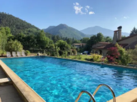 Peaceful gîte swimming pool Canigou view 1h Argeles sur Mer 韋爾內萊班酒店
