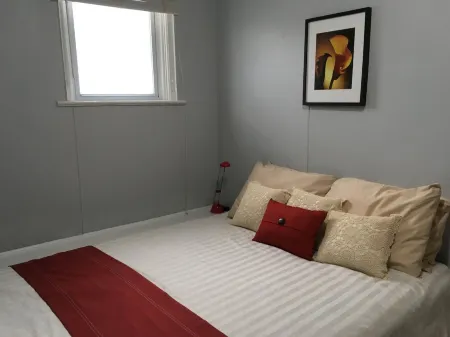 [Sanitized] Steps from Downtown Alpena [Weekly / Monthly Rate]