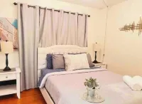 Elegant 5-Bedroom Riverside home with BBQ, AC, WiFi, Fitness, amenities and more