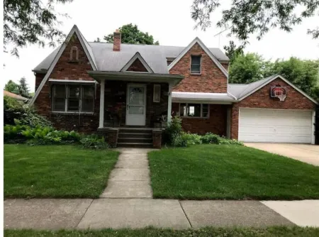 Historic 5-bedroom home, near Greenfield Village