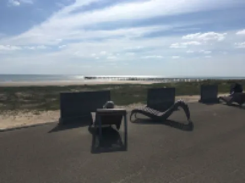 L'Entre Vagues (100m from the beach)