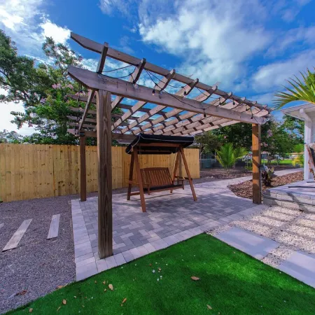 Heated Pool Sleeps 14-Near Srq, Ami, Beaches-Game Room-Outdoor Fun-Bunk Bed