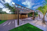 Heated Pool Sleeps 14-Near Srq, Ami, Beaches-Game Room-Outdoor Fun-Bunk Bed