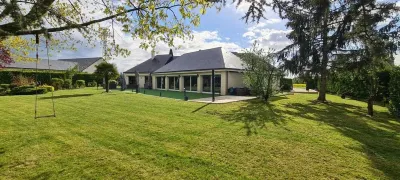Large fully restored villa in Tours and 40 minutes from the BEAUVAL zoo Hotels in 