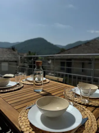 2 bedroom apartment with mountain view terrace - Lourdes Отели в г. Сен-Пе-де-Бигор