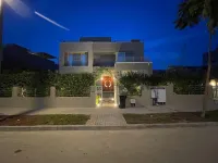 6-bedroom villa with pool & garden in palm hills-new cairo