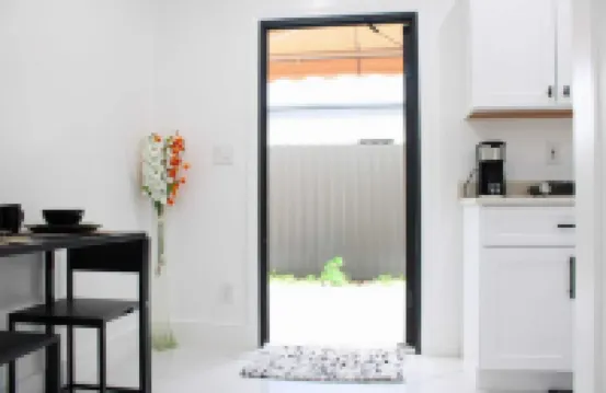 Chic 1-bedroom apartment with WiFi, AC in vibrant Miami Hotels in Miami Gardens