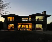 Nyikani House – Safari Stay with Mt. Kenya Views Hotels in 