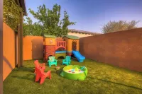 Back Stage Villa,  A Tribute 2 Rock Icons & Their Timeless Souls 7Brm 6 Btrm