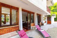 Charme villa 200 m by the sea