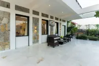 Lavish 5BHK Villa with Grand Garden, Private Pool & Elite Amenities