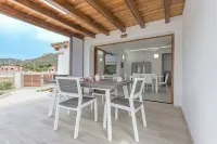 Accogliente Villetta a 350 Metri Dalla Bellissima Spiaggia di Foxi Manna