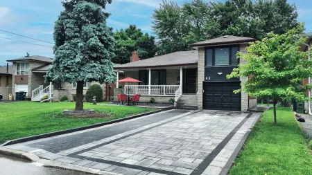 Luxury 7 Bedroom/3 Bath Home Отели рядом с достопримечательностью «Блэк Крик Пайонир Виллидж»