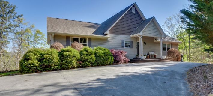 Lakemont Retreat Game Room, Hot Tub, and Mtn Views! Hotels in Rabun County