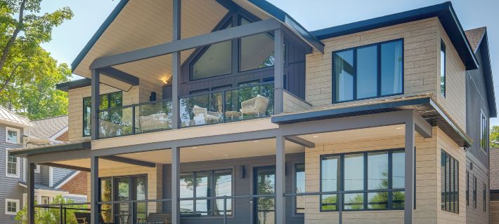 Walk to Lake Charlevoix: 4-Season Retreat Hotels in Charlevoix County
