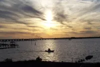 Water Front Beach House on the Bay, Boat Launch, WiFi with Great Sunset Views